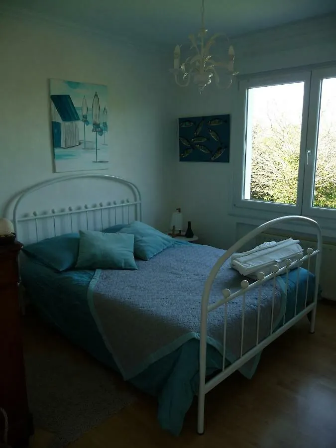 Holiday home Charmante Maison Vue Mer Lestraouen